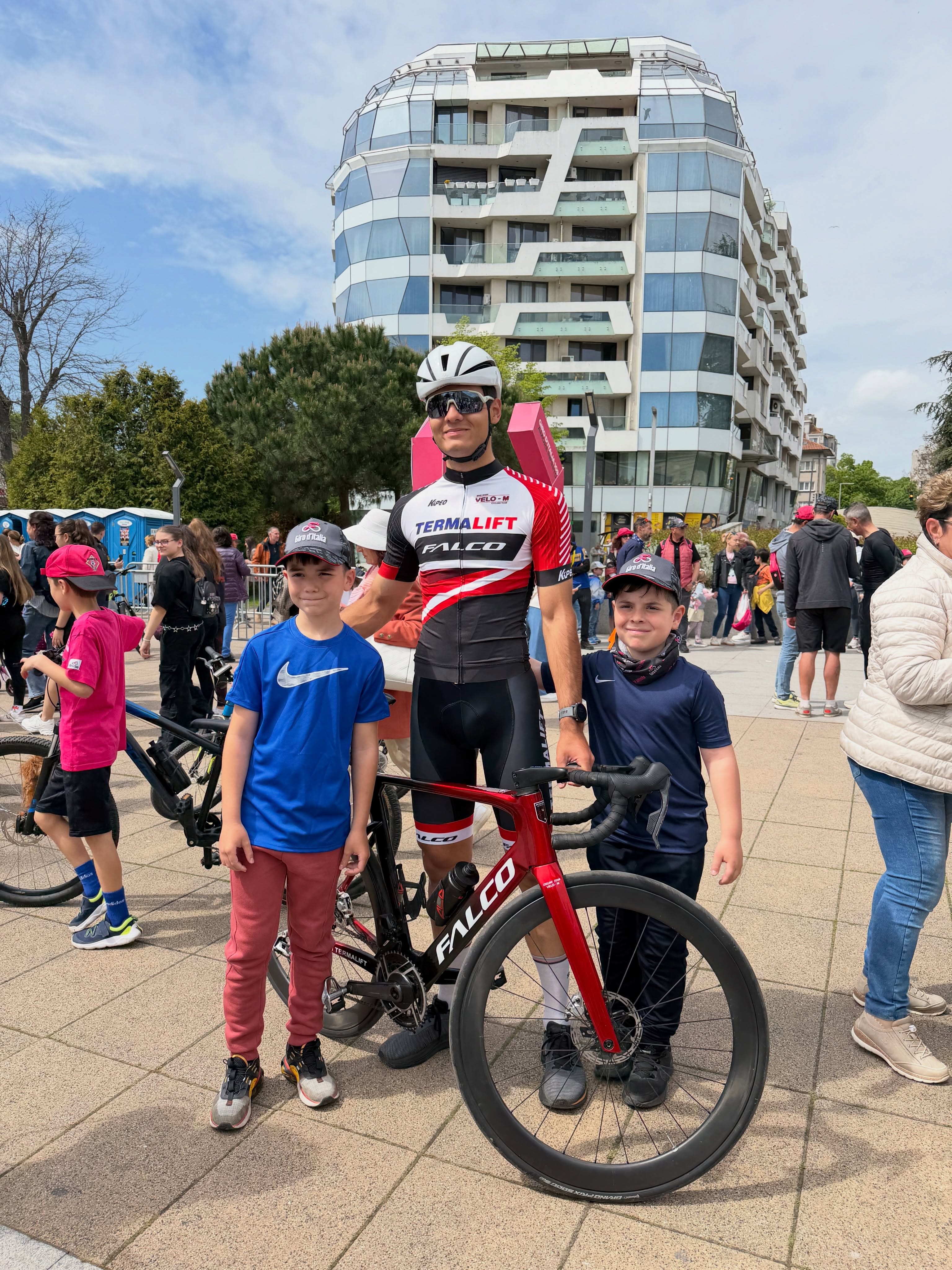 And once again, this year we had lots of fans at @giroditalia !